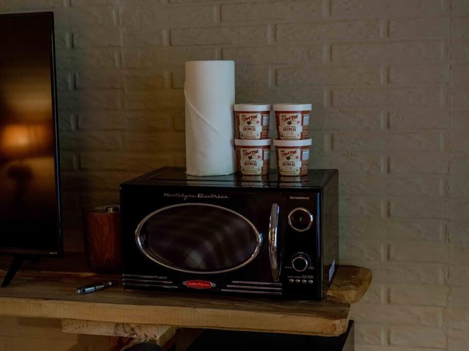 Stonegate Lodge Bed, Wifi, 50In Roku Tv, Salt Water Pool Room #109 Eureka Springs Ngoại thất bức ảnh