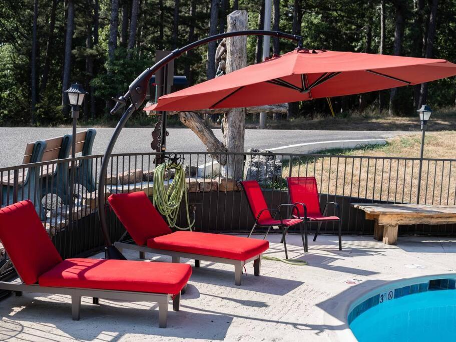 Stonegate Lodge Bed, Wifi, 50In Roku Tv, Salt Water Pool Room #109 Eureka Springs Ngoại thất bức ảnh
